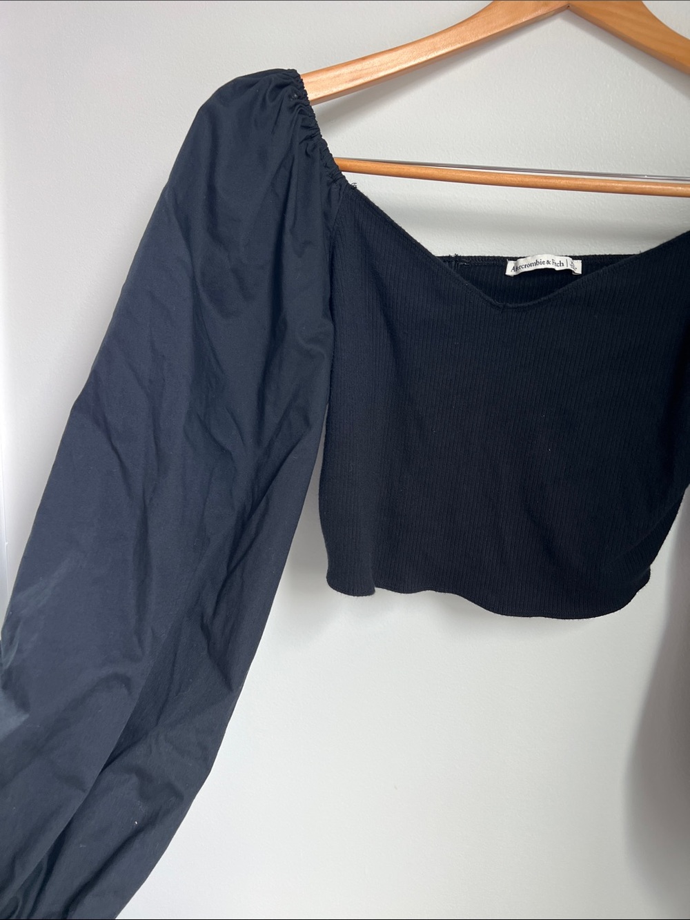 Abercrombie & Fitch | Black Puff-Sleeve Smocked Crop Top Minimalist Size XL - Picture 5 of 15